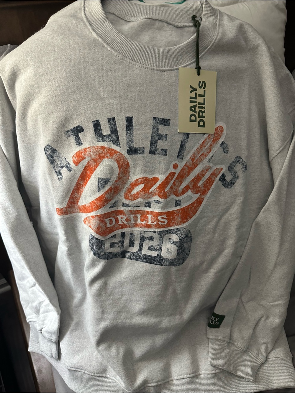 Daily Drills Auburn On Tour Oversized Fleece Crew Heather Gray M/L NWT 2026